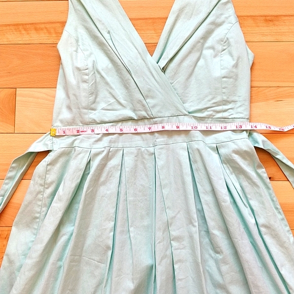 Twik halter dress - Picture 4 of 8